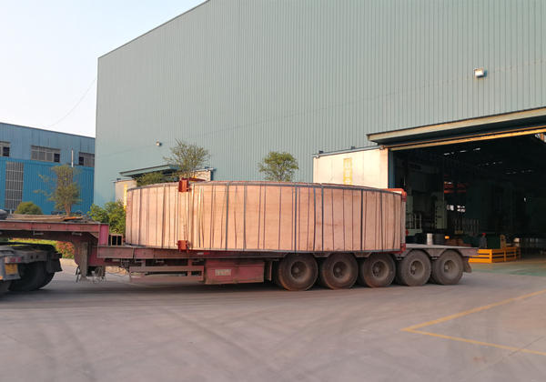 102噸輪帶出口印尼萬(wàn)噸線(xiàn)窯